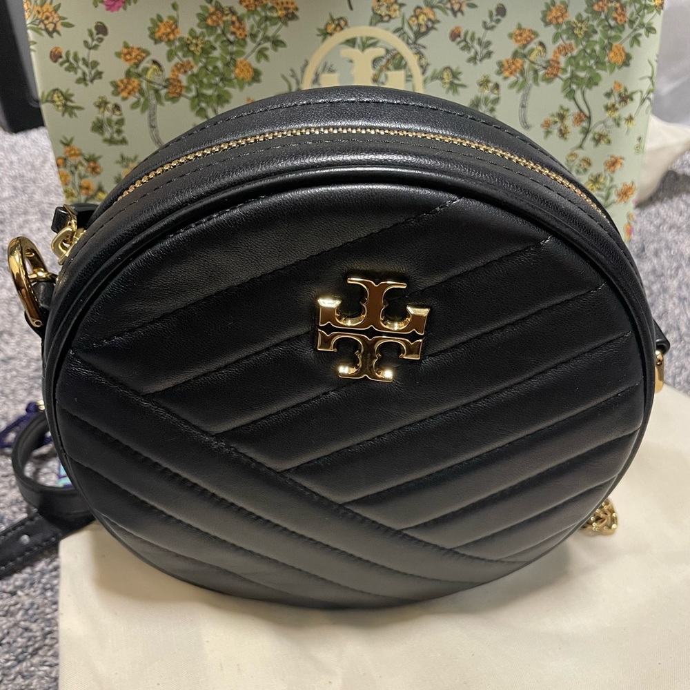 Tory Burch Kira circle bag. Worn once.